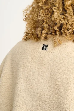 Lucy & Yak Aubrey - Borg Fleece Gilet in Ecru & Brown Fashion