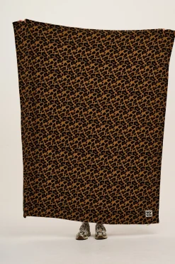 Lucy & Yak Braor - Polar Fleece Blanket in Leopard Print Best
