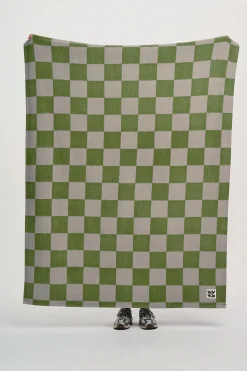 Lucy & Yak Braor - Polar Fleece Blanket in Green Checkerboard Print Best