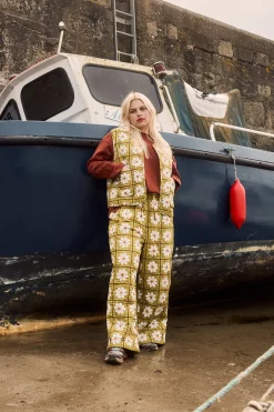 Lucy & Yak Chester - Quilted Cotton Trousers in Romneya Floral Print Hot