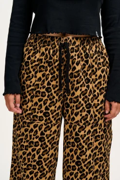 Lucy & Yak Chuck - Wide Leg Cotton Trousers in Leopard Print Hot