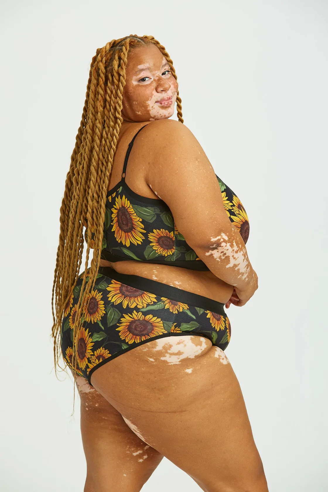 Lucy & Yak Cora - Cotton & Bamboo Bikini Pant in Sunflower Print Hot