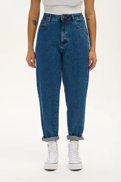 Lucy & Yak Dana - Mom Denim Jeans in Mid Wash Blue Fashion