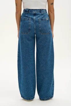 Lucy & Yak Delores - Wide Leg Denim Jeans in Mid Wash Blue Sale