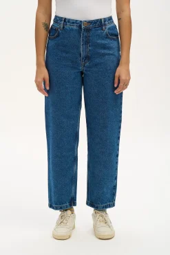 Lucy & Yak Drew - Straight Leg Denim Jeans in Mid Wash Blue Fashion