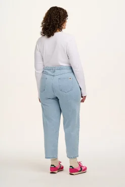Lucy & Yak Drew - Straight Leg Denim Jeans in Light Wash Blue Best