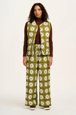 Lucy & Yak Emery - Reversible Quilted Gilet in Romneya Floral Print Sale
