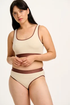 Lucy & Yak Iona - Racer Back Cotton & Bamboo Crop Top in Ecru Hot