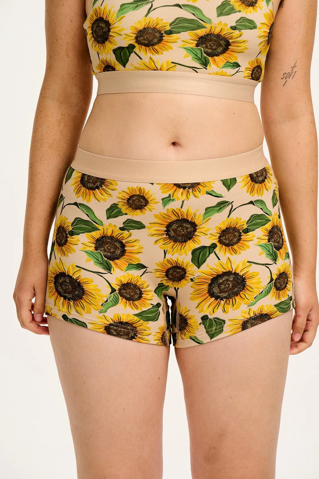 Lucy & Yak Joey - Cotton & Bamboo Boxer Shorts in Cream Sunflower Print Discount