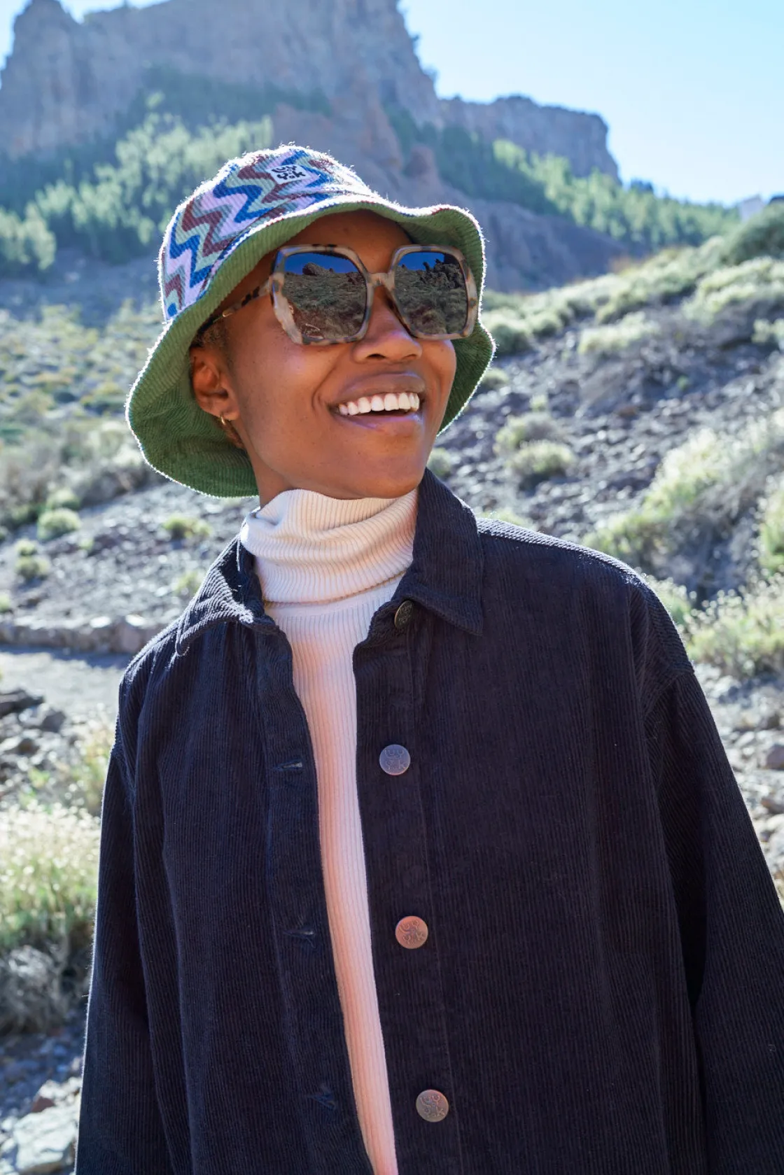 Lucy & Yak Olly - Corduroy Jacket in Black Clearance