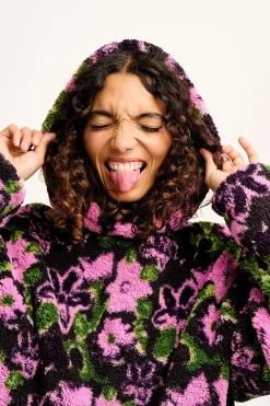 Lucy & Yak Rory - Borg Fleece Hoodie in Wilderley Floral Print Clearance