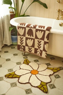 Lucy & Yak Tomas - Flower Rug Online