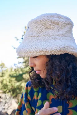 Lucy & Yak Travis - Borg Fleece Bucket Hat in Cream New